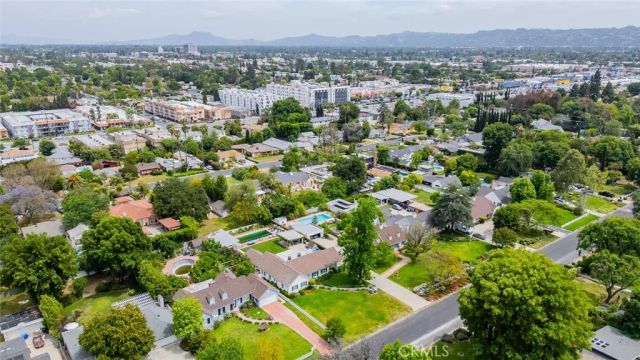 6616 Langdon Avenue, Van Nuys, CA 91406