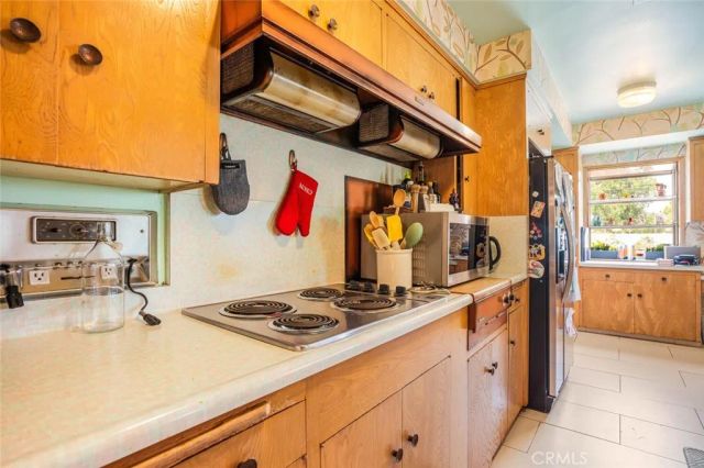 6616 Langdon Avenue, Van Nuys, CA 91406