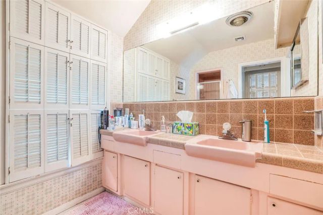 6616 Langdon Avenue, Van Nuys, CA 91406