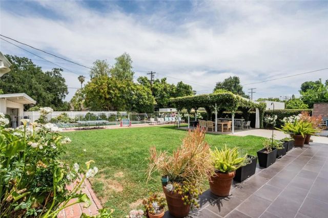 6616 Langdon Avenue, Van Nuys, CA 91406