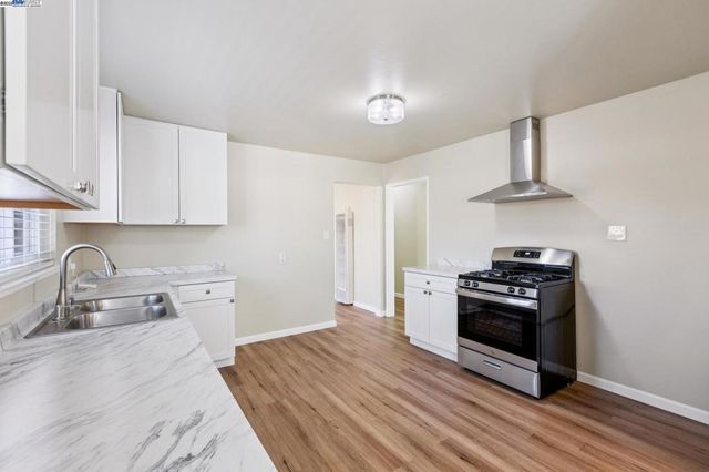 1351 Peach Ct, San Jose, CA 95116