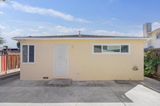 1351 Peach Ct, San Jose, CA 95116