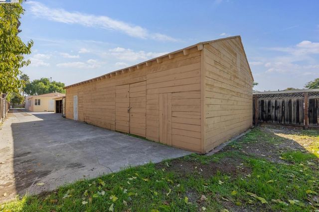 1351 Peach Ct, San Jose, CA 95116