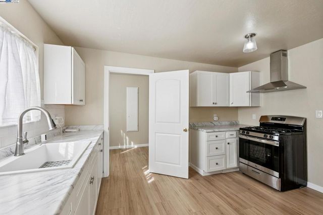 1351 Peach Ct, San Jose, CA 95116