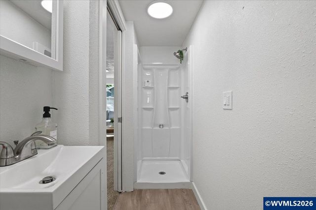 1011 7th St NW, Salem, OR 97304