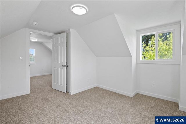 1011 7th St NW, Salem, OR 97304