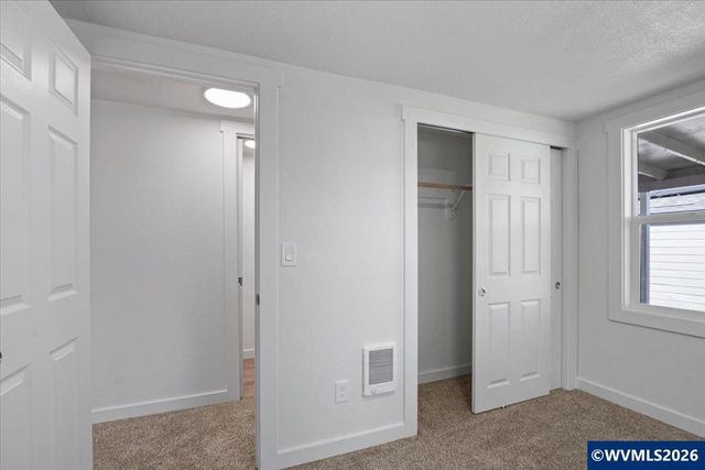 1011 7th St NW, Salem, OR 97304