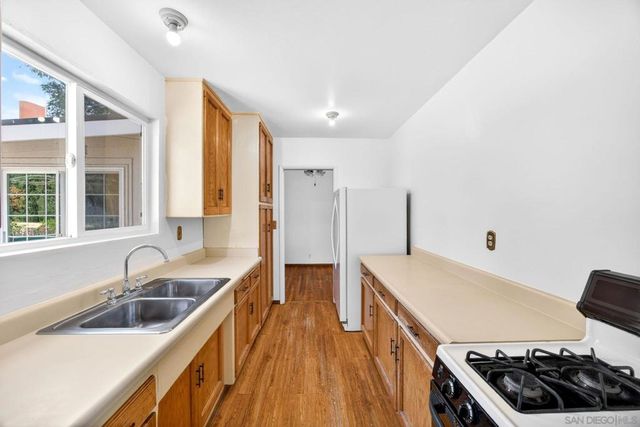 3451 Fairway Dr, La Mesa, CA 91941