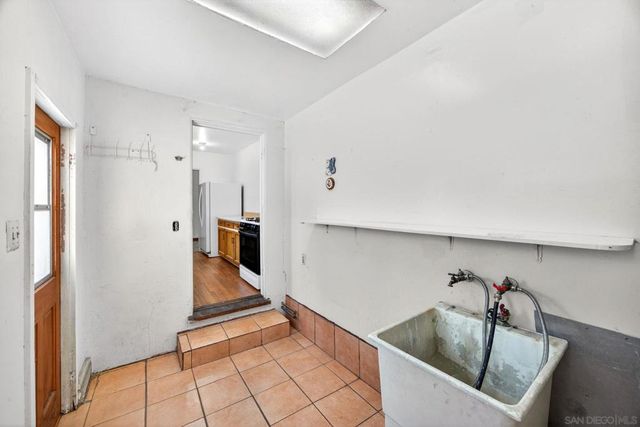 3451 Fairway Dr, La Mesa, CA 91941