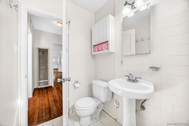 3451 Fairway Dr, La Mesa, CA 91941