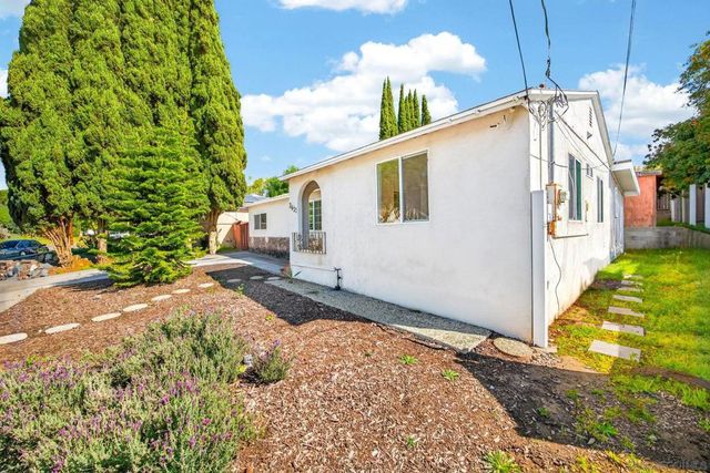 3451 Fairway Dr, La Mesa, CA 91941