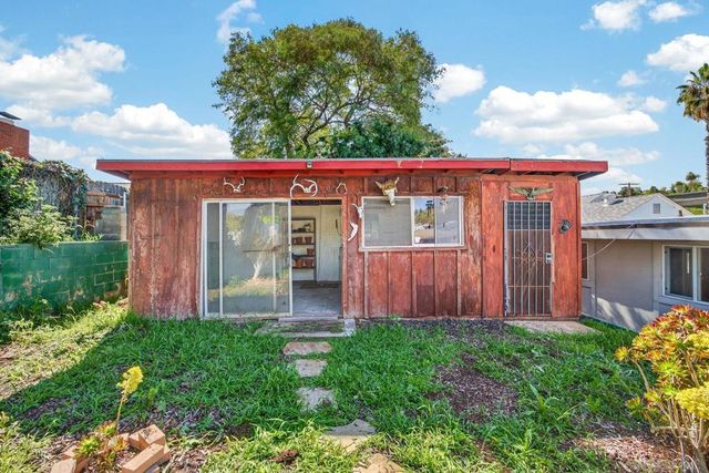 3451 Fairway Dr, La Mesa, CA 91941