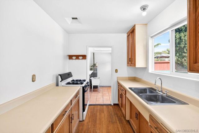 3451 Fairway Dr, La Mesa, CA 91941