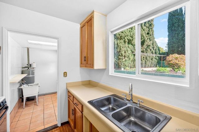 3451 Fairway Dr, La Mesa, CA 91941