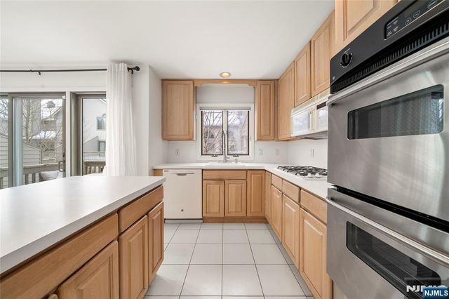 501 Elm Court, Norwood, NJ 07648