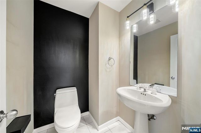 501 Elm Court, Norwood, NJ 07648