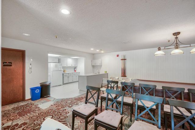 9600 Portland Avenue S 317, Bloomington, MN 55420