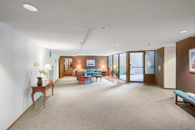 9600 Portland Avenue S 317, Bloomington, MN 55420