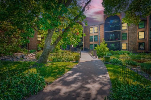 9600 Portland Avenue S 317, Bloomington, MN 55420