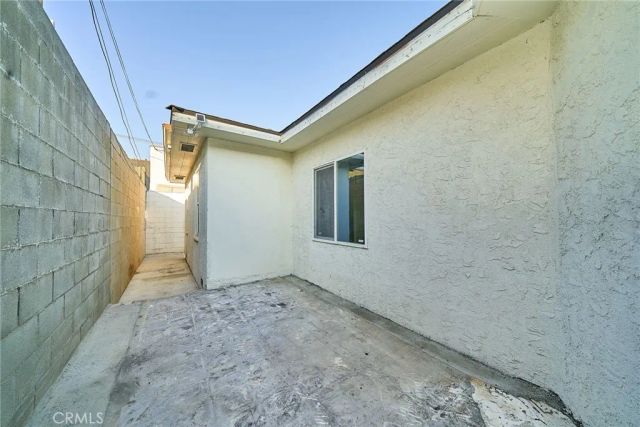 1313 S Bronson Avenue, Los Angeles, CA 90019