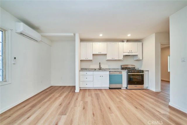 1313 S Bronson Avenue, Los Angeles, CA 90019