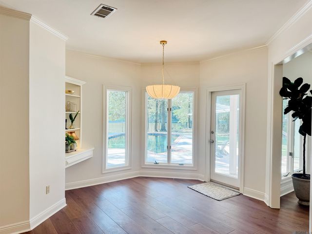 5924 N Shore Dr, Saint George, LA 70817