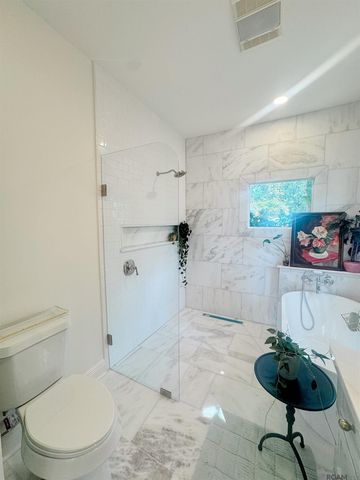 5924 N Shore Dr, Saint George, LA 70817