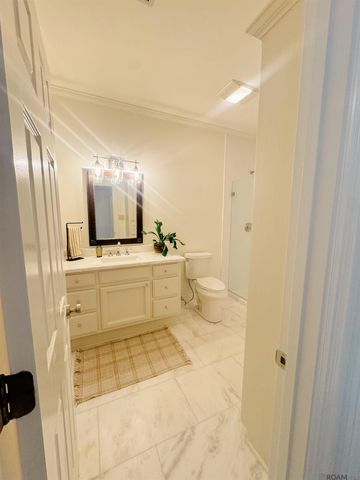 5924 N Shore Dr, Saint George, LA 70817