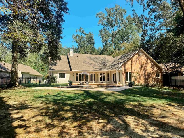 5924 N Shore Dr, Saint George, LA 70817