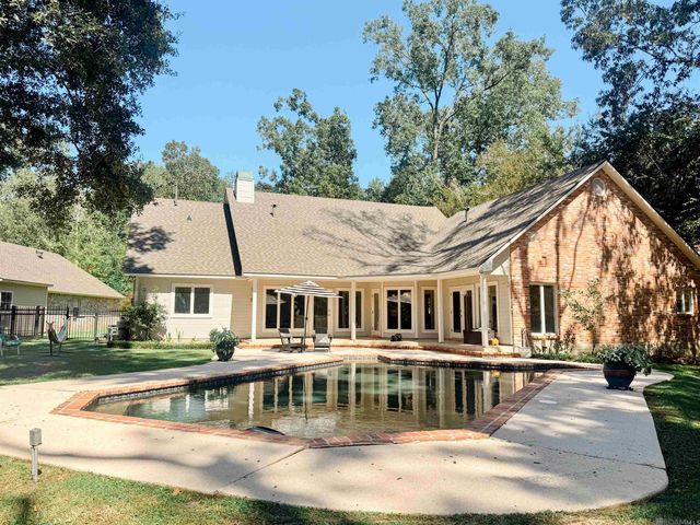 5924 N Shore Dr, Saint George, LA 70817