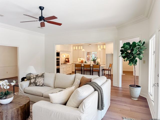 5924 N Shore Dr, Saint George, LA 70817
