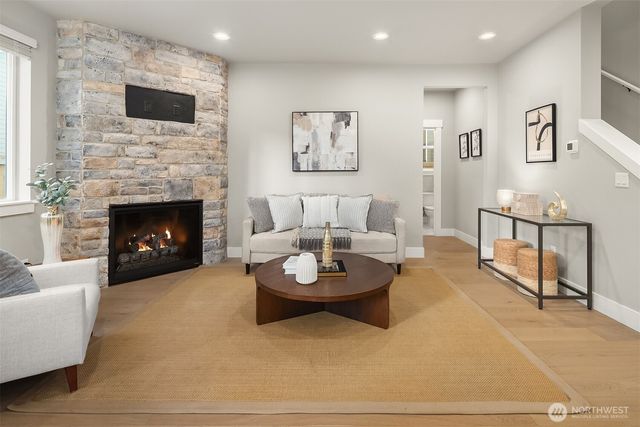 22210 80th Avenue W, Edmonds, WA 98026