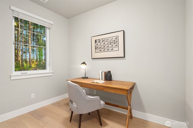 22210 80th Avenue W, Edmonds, WA 98026