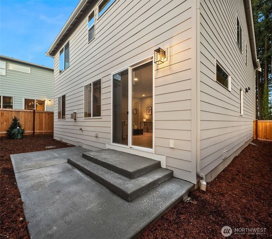 22210 80th Avenue W, Edmonds, WA 98026