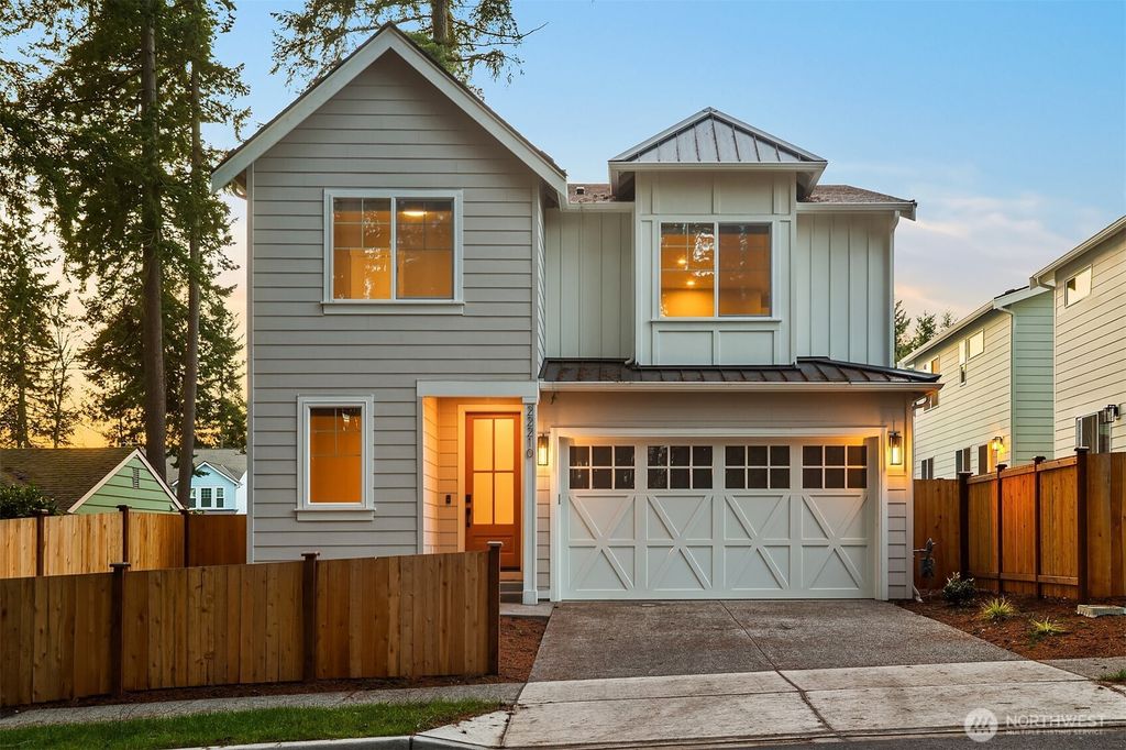 22210 80th Avenue W, Edmonds, WA 98026