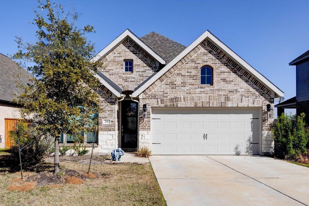 116 Rosemary CT, Bastrop, TX 78602