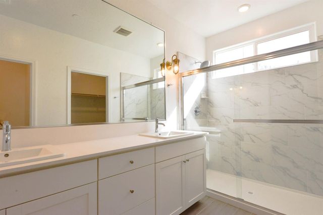 7147 W Twain Avenue, Fresno, CA 93723