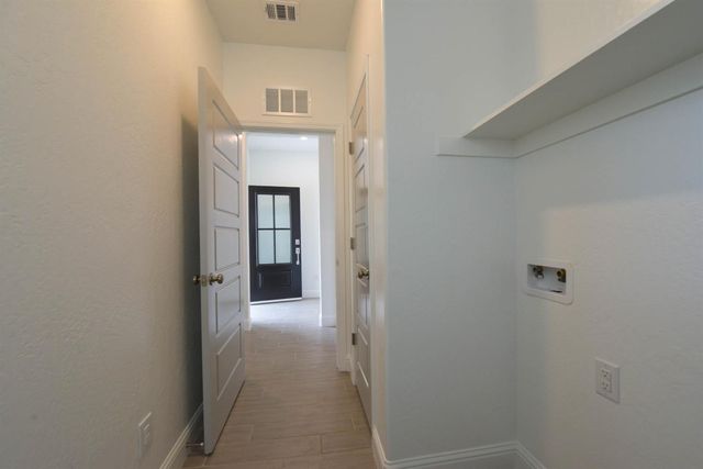 7147 W Twain Avenue, Fresno, CA 93723