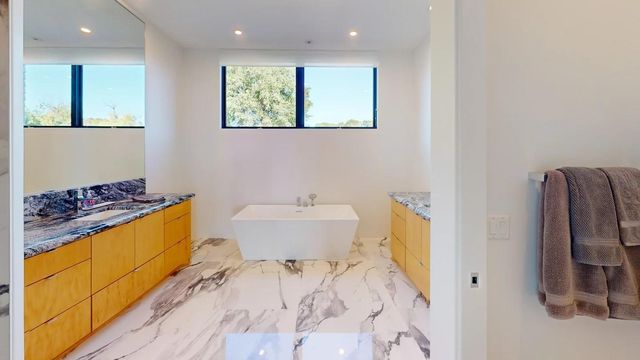 1225 Shoreline Drive, Wayzata, MN 55391