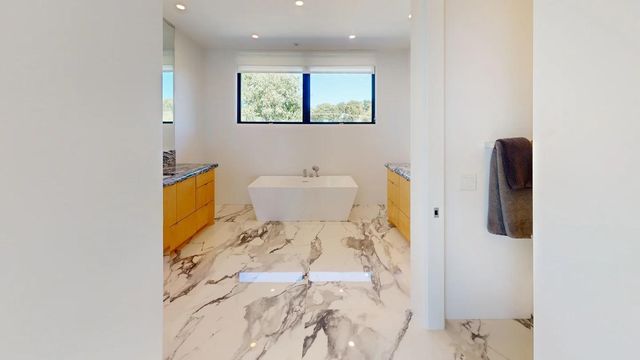 1225 Shoreline Drive, Wayzata, MN 55391
