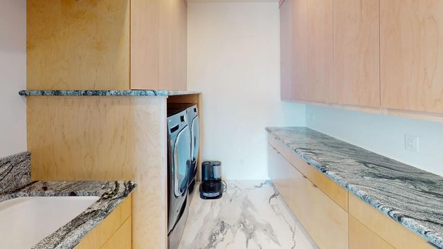 1225 Shoreline Drive, Wayzata, MN 55391