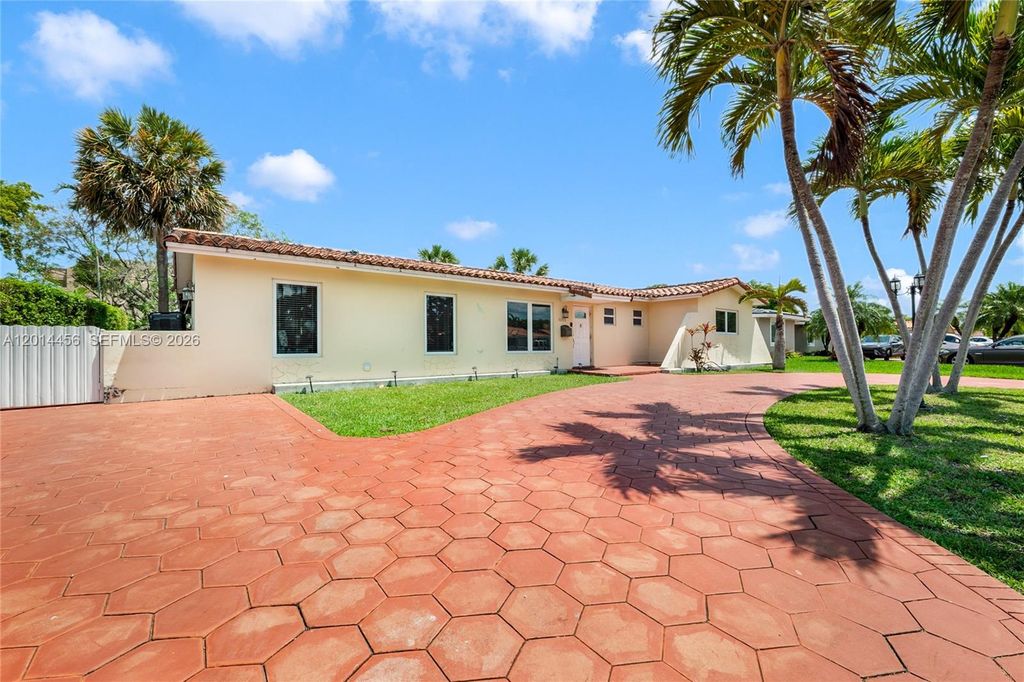 10315 SW 26th Terrace, Miami, FL 33165