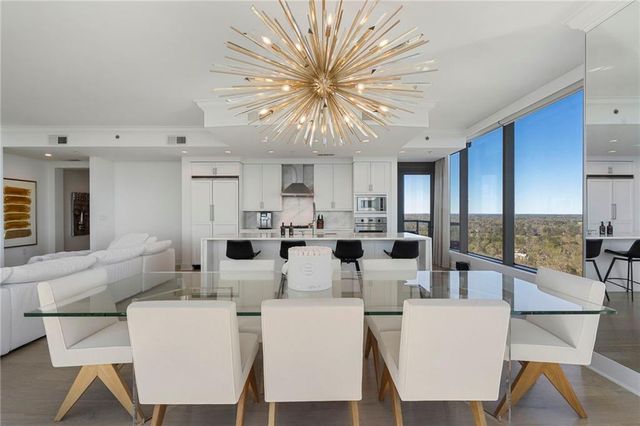 3630 Peachtree Road NE 2204, Atlanta, GA 30326