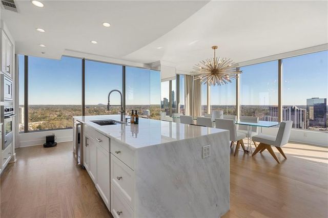 3630 Peachtree Road NE 2204, Atlanta, GA 30326