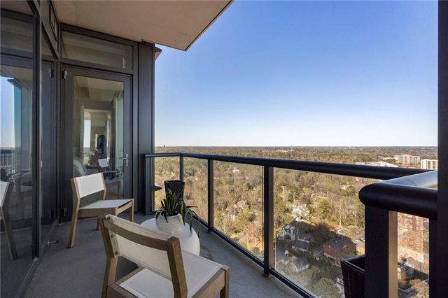 3630 Peachtree Road NE 2204, Atlanta, GA 30326