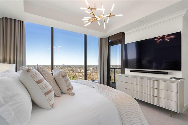 3630 Peachtree Road NE 2204, Atlanta, GA 30326