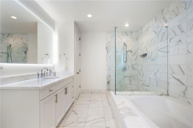 3630 Peachtree Road NE 2204, Atlanta, GA 30326