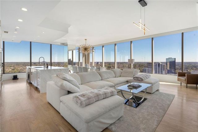 3630 Peachtree Road NE 2204, Atlanta, GA 30326