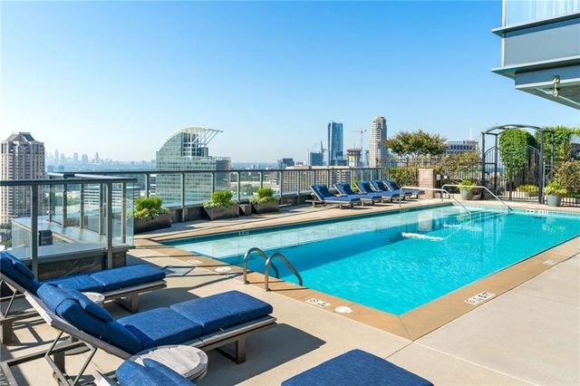 3630 Peachtree Road NE 2204, Atlanta, GA 30326