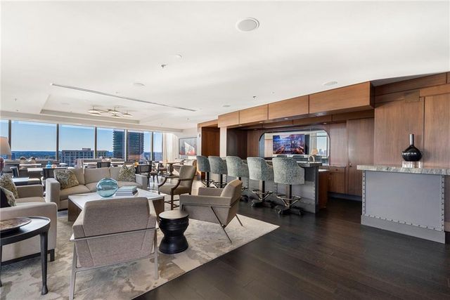 3630 Peachtree Road NE 2204, Atlanta, GA 30326